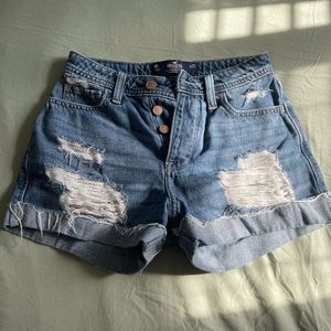 Hollister shorts (00)